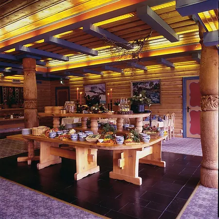 Hoyfjellshotell فندق